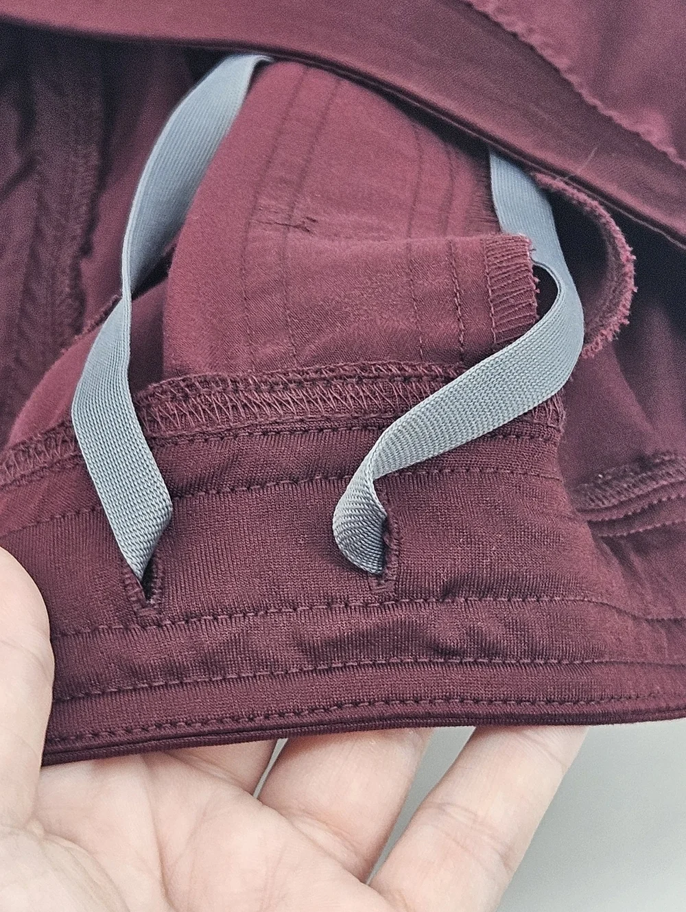 Figs Axim Cargo Scrub Pant Burgundy Men's Size M Tall Straight Leg Nurse Medical
